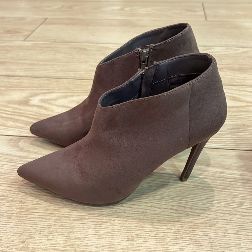 Journee Collection Demmi Booties in Taupe